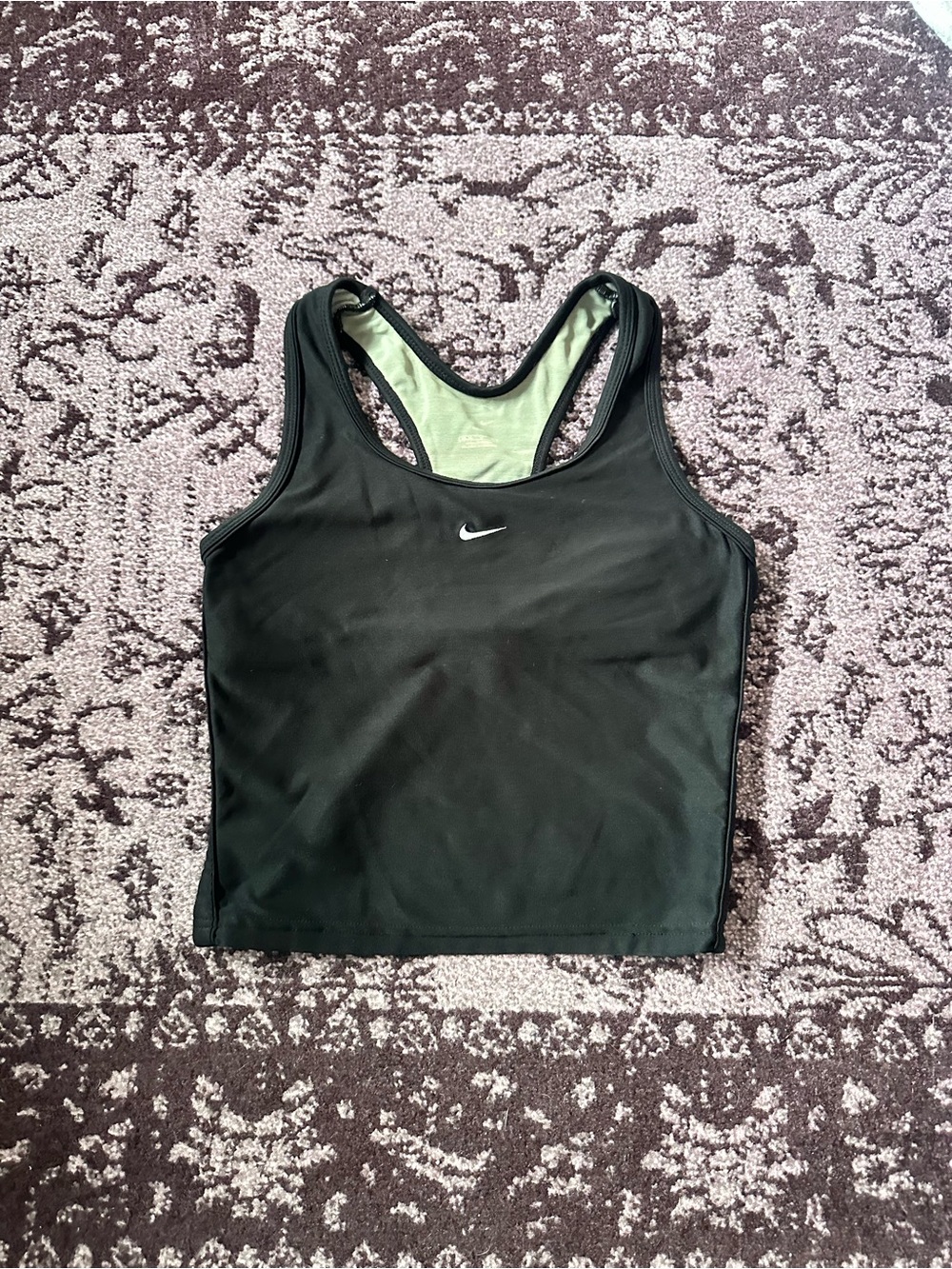 Nike top